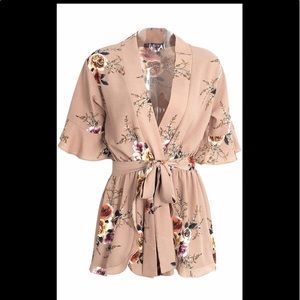 Boho vintage floral print tie waist romper (M)